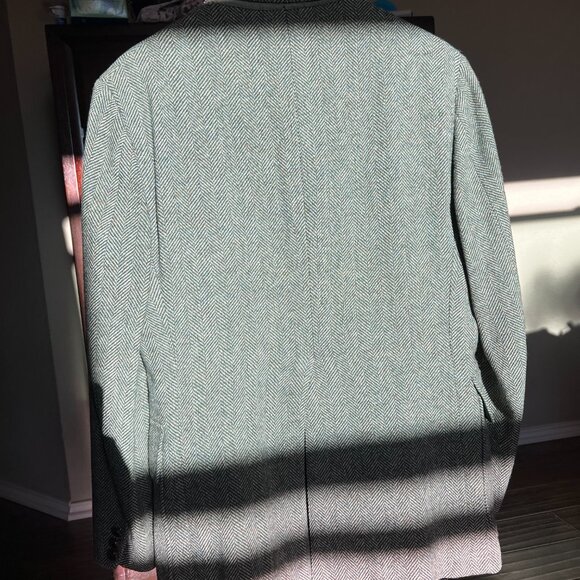 Green Wool Tweed Sportcoat in Herringbone - Picture 4 of 5